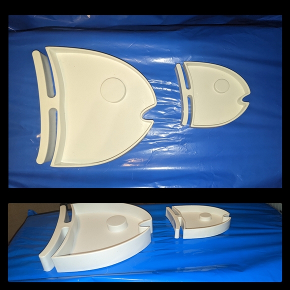 Set of 2 fish shaped pet reptile bowls. One mini & one large matching set unused - Picture 1 of 4